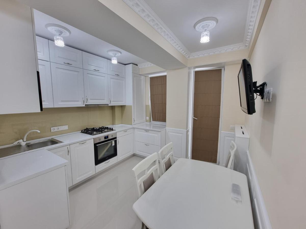 Tourist Grand Apartments Ultracentral Chisinau Exterior photo